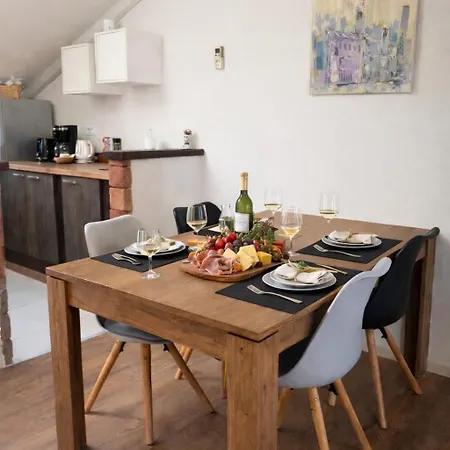 Klesinger 2 Apartment