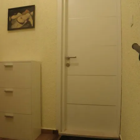 Klesinger 2 Apartment *